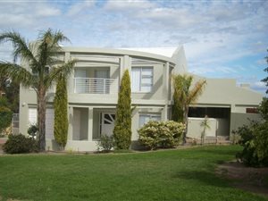 5 Bed House in Fairway Heights