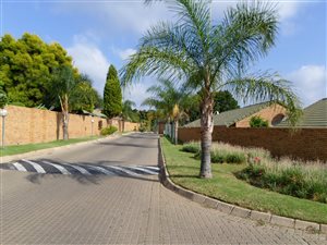 2 Bedroom Simplex in Wapadrand