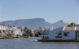 4 Bedroom House in Marina Da Gama