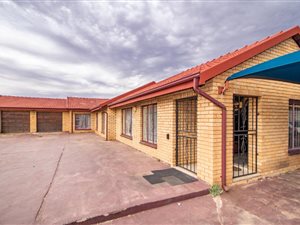5 Bed House in Leachville