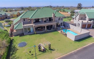 5 Bedroom House in Wigwam