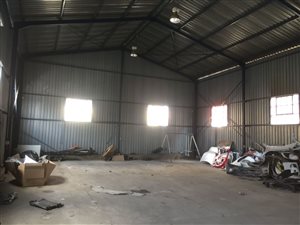 412 m² Industrial space in Sebenza