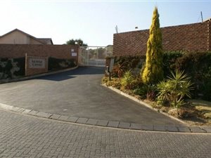 2 Bedroom Townhouse in Kyalami Hills