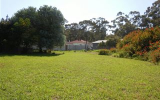 1218 m² Land available in Golden Acre