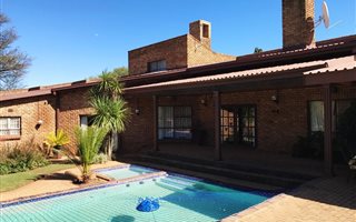 4 Bedroom House in Wilkoppies