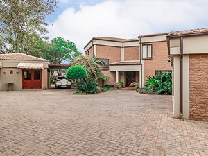 5 Bed House in Poortview