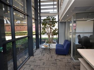 195 m² Commercial space in Melrose Arch