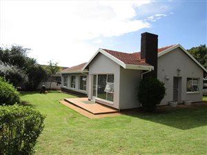 3 Bed House in Jansen Park