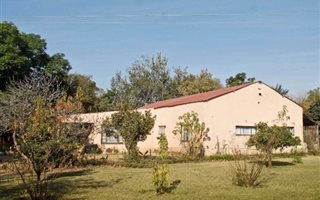 2.4 ha Farm in Rustenburg Central