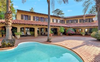 5 Bedroom House in Khyber Rock