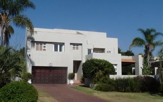 3 Bedroom House in Dainfern Golf Estate