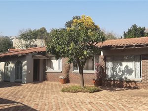 295 m² Commercial space in Northcliff
