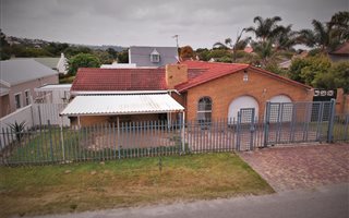 3 Bedroom House in Seaside Longships