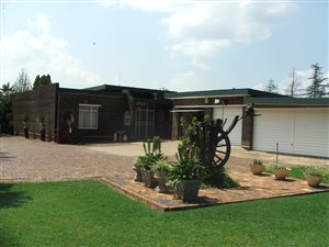 5 Bed House in Buyscelia