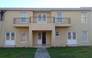 5 Bedroom House in Sunset Beach