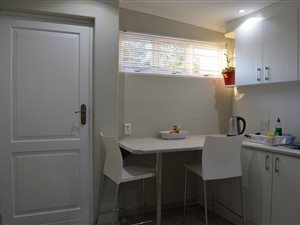 Bachelor apartment in Durbanville Hills