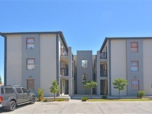 2 Bed Apartment in Eersterivier