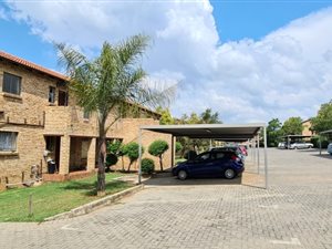 2 Bed Apartment in Honeydew Manor