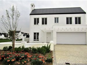 3 Bed House in Koelenbosch Country Estate