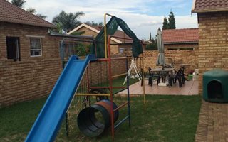 3 Bedroom House in Monavoni