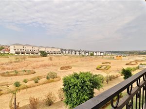 3 Bed Flat in Summerset