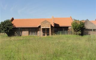 5 Bedroom House in Zwavelpoort