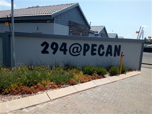2 Bed Apartment in Pomona