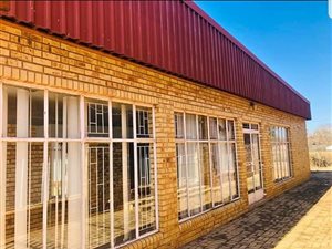 274 m² Commercial space in La Hoff