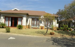 3 Bedroom Simplex in Pretorius Park