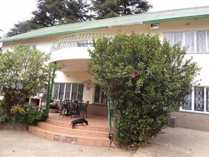 8.5 ha Farm in Hartzenbergfontein