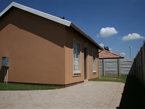 2 Bed House in Johannesburg Central