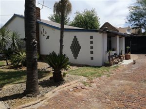 4 Bed House in East Lynne