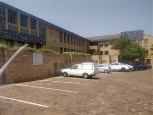 385 m² Commercial space in Vorna Valley