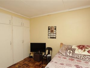 2 Bed Apartment in Port Elizabeth Central
