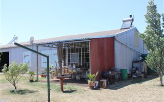 2.1 ha Farm in Theoville