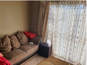 2 Bed Townhouse in Ravensklip
