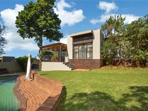 4 Bed House in Constantia Kloof