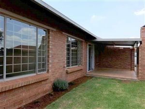 2 Bed Simplex in Willow Park Manor