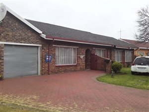 3 Bed House in Waldrift