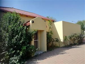 4 Bed House in The Reeds