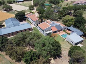 4.3 ha Farm in Sun Valley