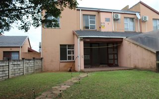 2 Bedroom Duplex in Arboretum