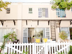 2 Bed Flat in George South