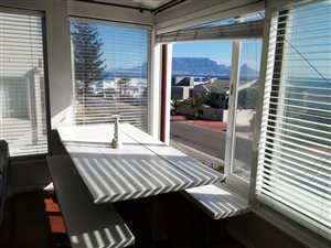 3 Bedroom House in Bloubergstrand
