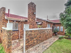 3 Bed Townhouse in Birchleigh