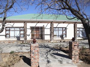 4 Bed House in De Aar