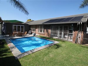 3 Bed House in Meadowbrook