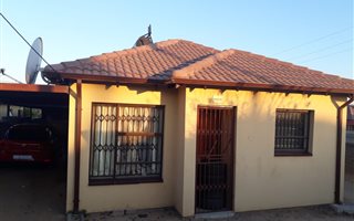 2 Bedroom House in Kaalfontein