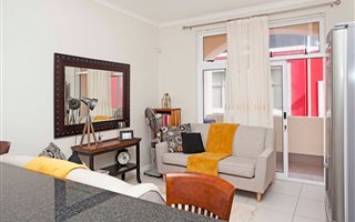 1 Bedroom Apartment in Muizenberg