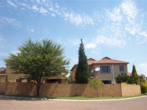 3 Bed Apartment in Summerset
